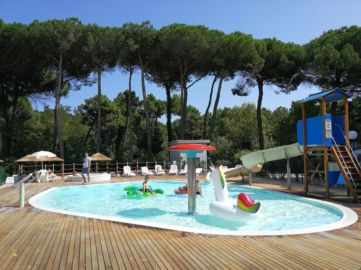 Piomboni Camping Village مارينا دي رافينا المظهر الخارجي الصورة